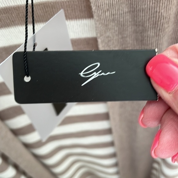 NWT Women’s cream and brown striped cardigan, size large. - Picture 3 of 7